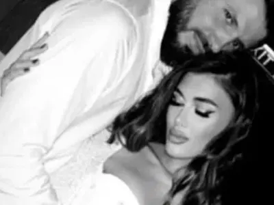 Що излъга момите бе, цървул?! Вижте как "ергенчето" Мартин Николов страстно целува младата Йоана! (СНИМКИ)