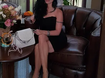 Скандал! Палава и екстравагантна герберка обладава хасковския депутат на Руди Гела - Венцислав Петков