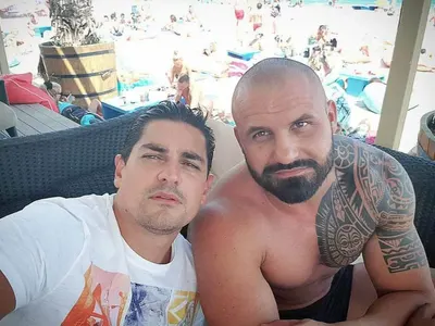 Скандал! Палава и екстравагантна герберка обладава хасковския депутат на Руди Гела - Венцислав Петков