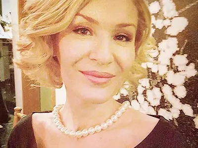 След разстрела на брат й в САЩ: Племенницата на Гала завърши психология у нас СНИМКИ