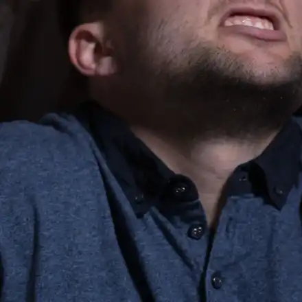 Спукаха от бой звезда от „Фермата“ насред... СНИМКА