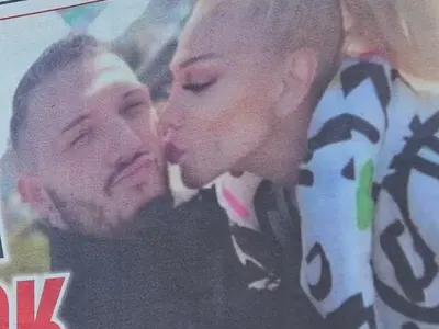 Стара мераклийка: Луна целува нацепено лъвче (Снимки)