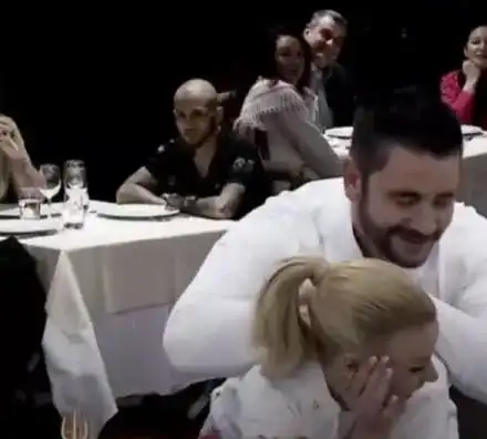 Светлана Гущерова разбива семейството на шеф Ангелов