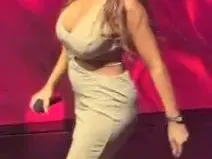 Тита, ти ли си?! Певицата се ошишка с корем и яка задница (Шок СНИМКИ + ВИДЕО)