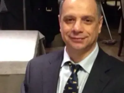 Това не е държава! Този човек се разхожда свободно по улиците, след като всички знаят, че е от най-известните крадци в България