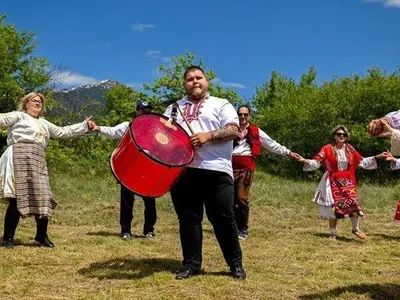 Удивително! 100 кила от 200 свали Кристиян