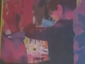 Уж е забранено?! Цветанка Ризова пуши в заведение СНИМКИ