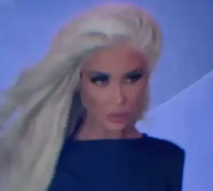 ВЕЧЕ ВИДЯНО: Андреа си показа гърдите и най-милото (18+)