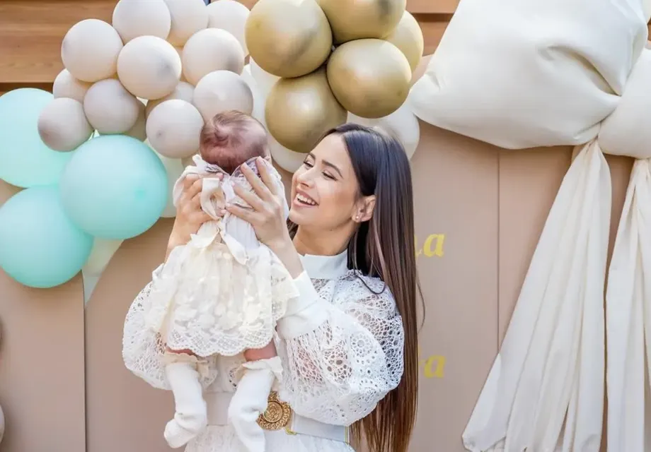 Внучката на Десислава ще става фризьорка