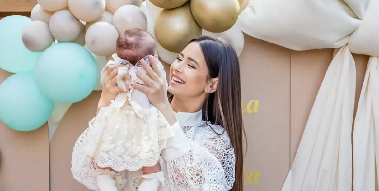 Внучката на Десислава ще става фризьорка