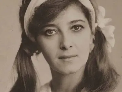 Внучката на Катето Евро я нарисува