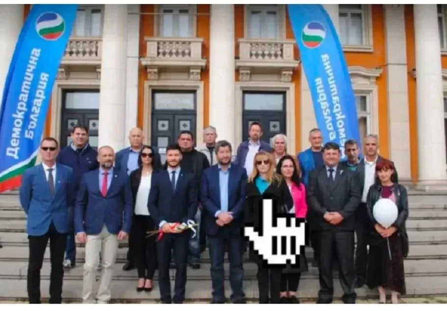 ВЪЗМЕЗИЕ! Протест в Дивотино срещу майката на мъчителката на животни - Силвия Богомилова от ДеБъ