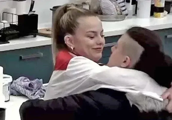Ето го МЪЖКОТО гаджето на Виктория от лесбоаферата в "Хелс китчън" СНИМКИ
