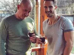 Семейна драма: „Ергенът“ напълно смрази Наум Шопов с татко му!