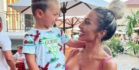 Златка решава задачи със сина си