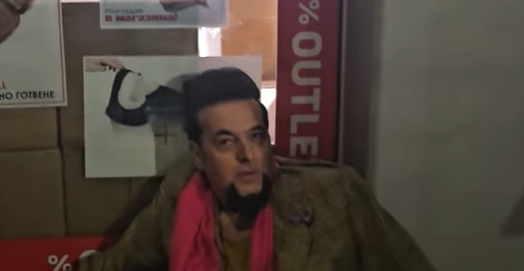 ЕВГЕНИ МИНЧЕВ ПРИПАДНА ПИЯН В ЦЕНТЪРА НА СОФИЯ (ВИДЕО)