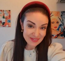 Ирина Тенчева позеленя от яд: С Вихра Петрова са наборки, но тя изглежда като щерка й! (СНИМКИ на бившата на Иван)