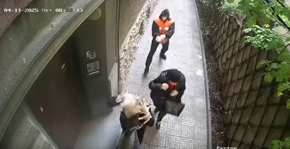 Вижте как изверг залива с бензин нотариус Людмила Тенева (ВИДЕО)