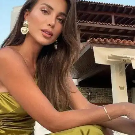 Алекс Богданска смени силикона, монтира си по-големи бомби СНИМКИ