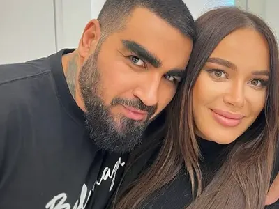 Азис за имплантираните си вежди: Когато бях на 20, имах същите