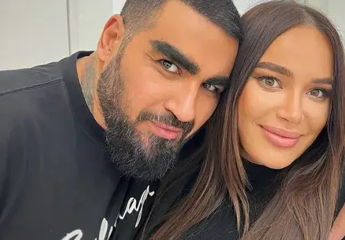 Азис за имплантираните си вежди: Когато бях на 20, имах същите