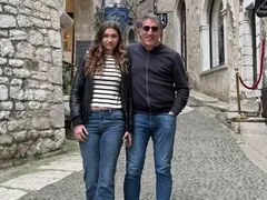 Башар Рахал заведе любимите си жени във Франция СНИМКИ