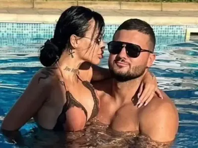 Бившата на Денис Теофиков пуска песен за него