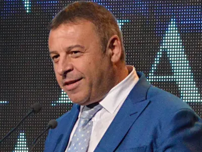 Бившият кмет на Благоевград Атанас Камбитов отново се развихря