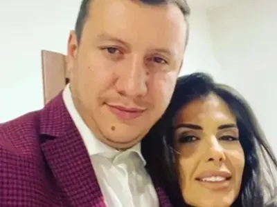 Бившият мъж на Анелия с погача за бебето