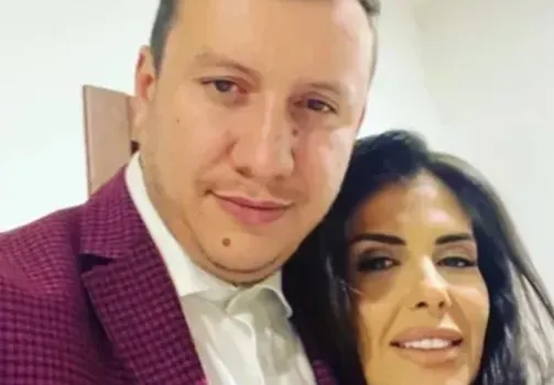 Бившият мъж на Анелия с погача за бебето
