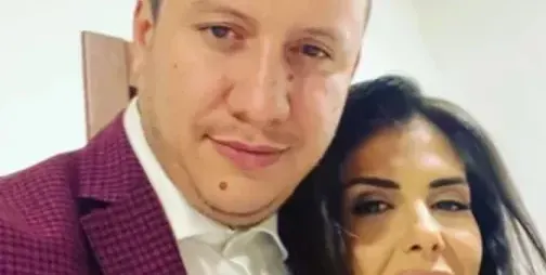 Бившият мъж на Анелия с погача за бебето