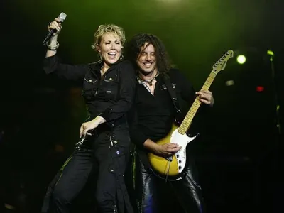 Бившият на Лепа Брена с нова сензация!