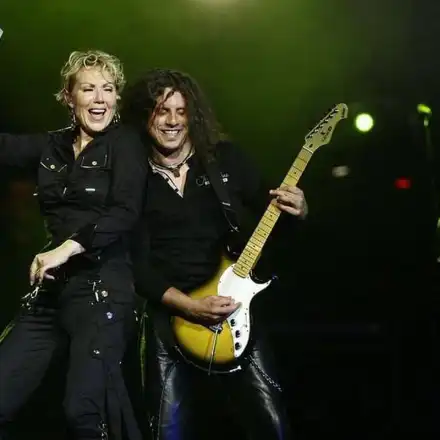 Бившият на Лепа Брена с нова сензация!