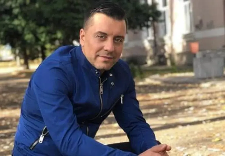 Борис Дали с мотика и гребло в багажника