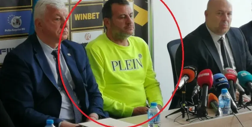 Босът на ПИМК Илиян Филипов беснее на пътя: Щи ба майката, ни мъ гледай! (ВИДЕО)