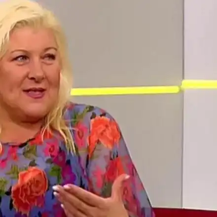 Царицата на комедията Албена Михова: Все не ми остава време да осъществя контакт с покойните ми родители