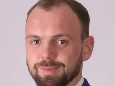 Ченге и кадър на "Промяната" съветват Ивелин Михайлов