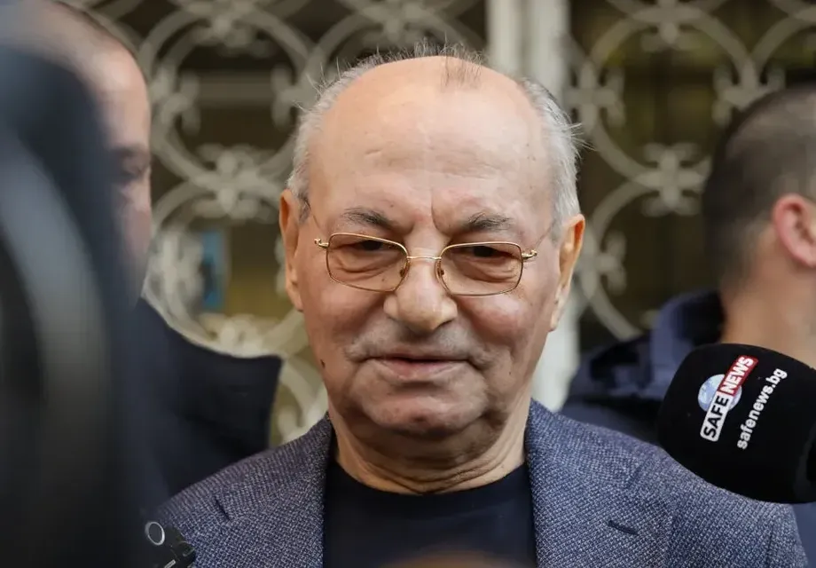 Десетки депесари бягат от Доган