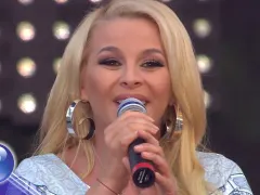 Деси Слава подписала договор с „Пайнер“, за да избяга от бедността