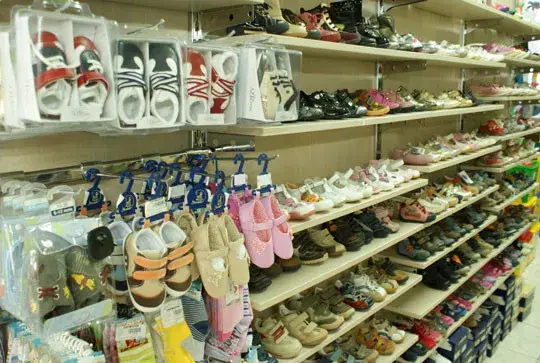 Детските обувки удариха 150 лева