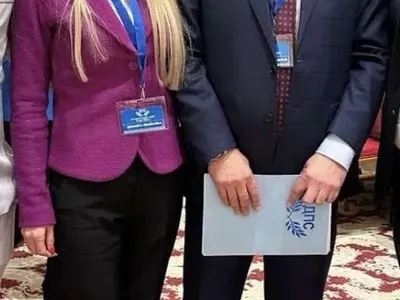 Джейхан Ибрямов опозори жена си, изневери й с блондинка 