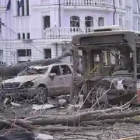 Една от най-смъртоносните руски атаки в Украйна взе 31 жертви в Суми, сред тях и деца