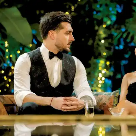 Ергенът Васил избира астроложката Адриана на финала