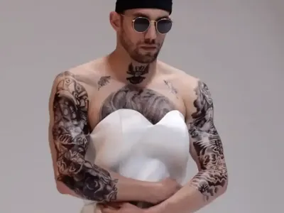 Ергенът Виктор в ХОМО връзка с нотариус! Майка му спи с треньора на националите по плуване