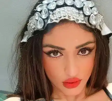 Еротичната танцьорка Пандора: Баща ми беше по-зъл от бащата на Азис!