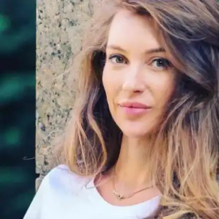 Ето я бременната Никол Станкулова 