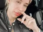 Финалистката в "Ергенът" Надежда се размина само с ругатни и закани  в пътен екшън СНИМКИ