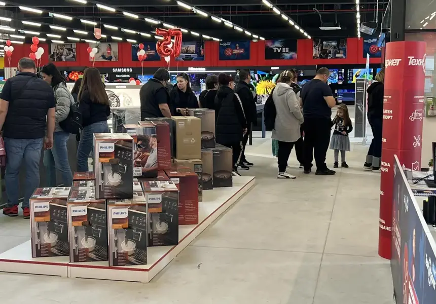 Фурор! Новият Техномаркет в XOPark Sofia се пръска по шевовете!