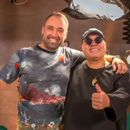 Фънки: Само на Лео давам да ми пика върху китарата