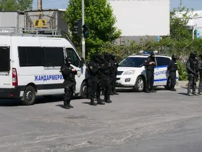 ИЗВЪНРЕДНО! Задържаха директора на митницата в Пловдив (СНИМКИ/ВИДЕО)